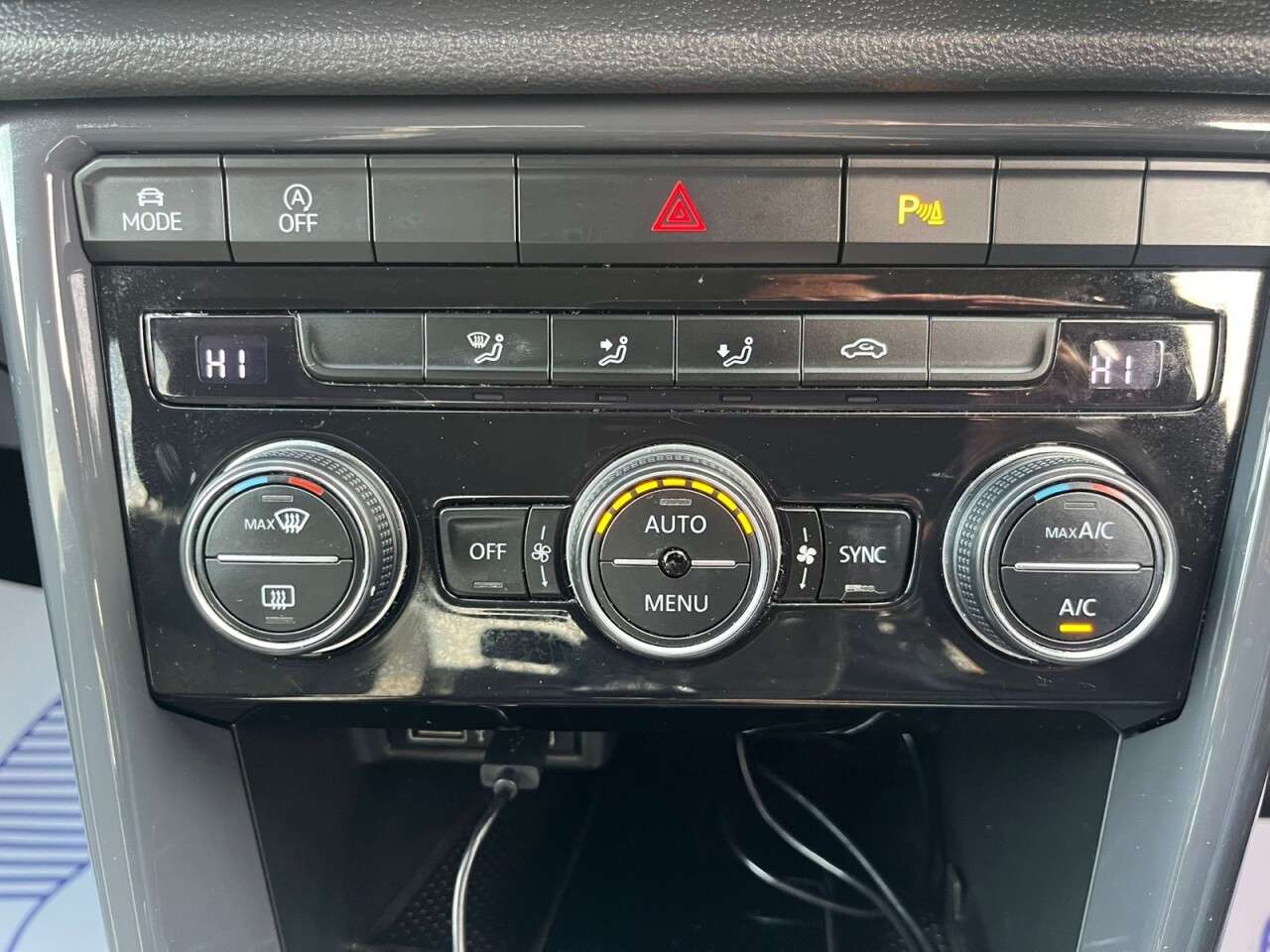 2020 VOLKSWAGEN T-ROC 2020 VOLKSWAGEN T-ROC