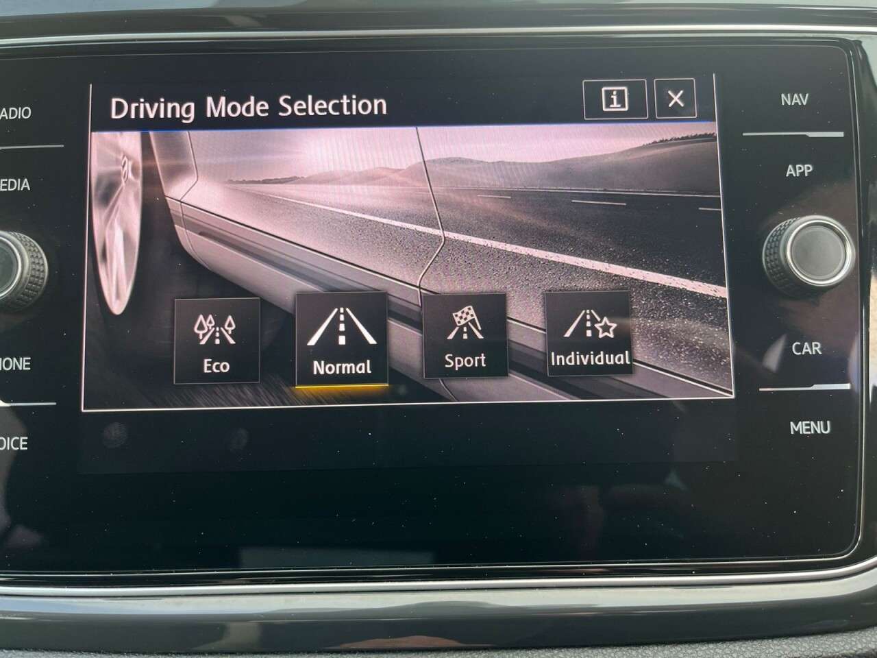 2020 VOLKSWAGEN T-ROC 2020 VOLKSWAGEN T-ROC