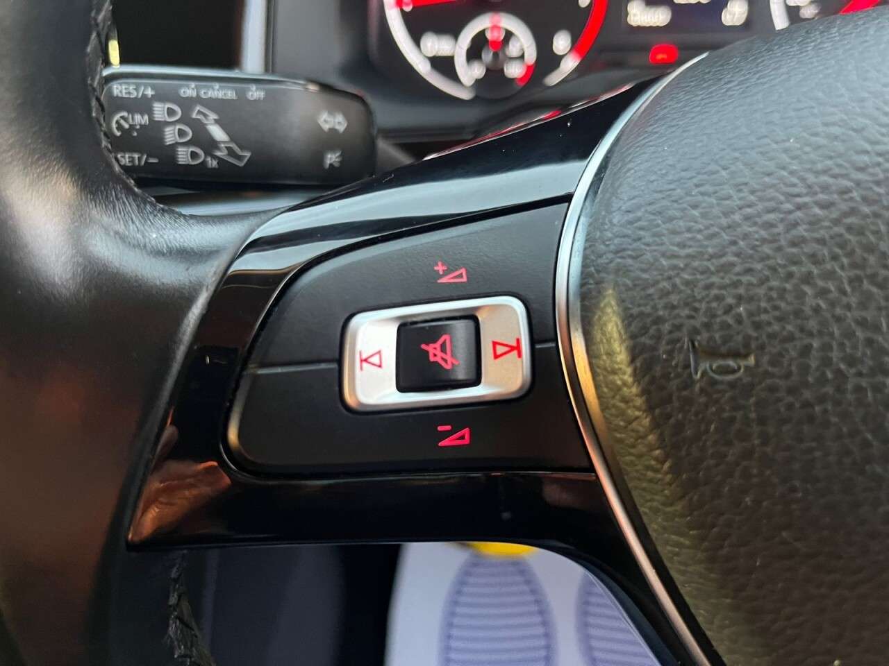 2019 VOLKSWAGEN POLO 2019 VOLKSWAGEN POLO