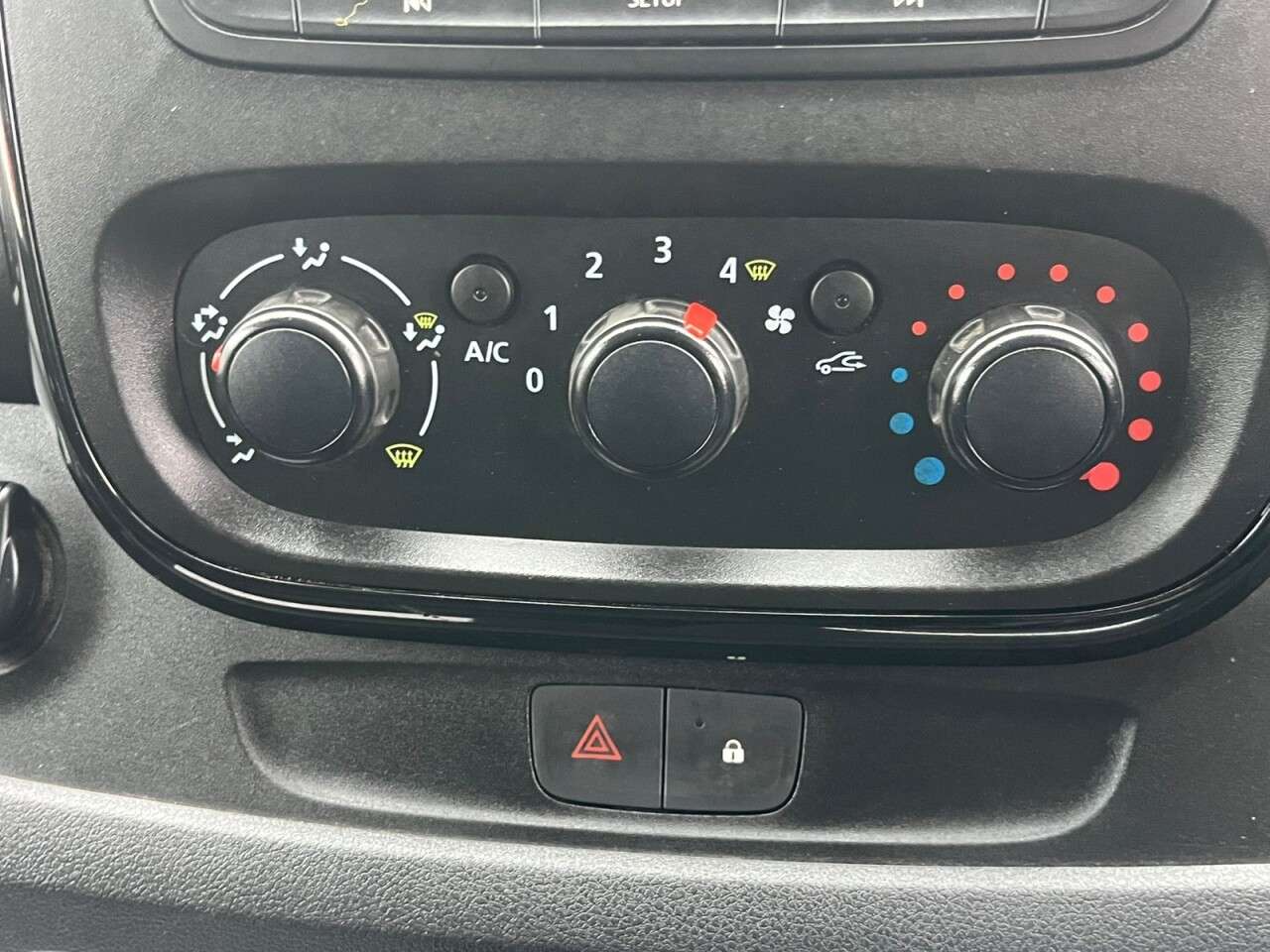 2019 VAUXHALL VIVARO 2019 VAUXHALL VIVARO