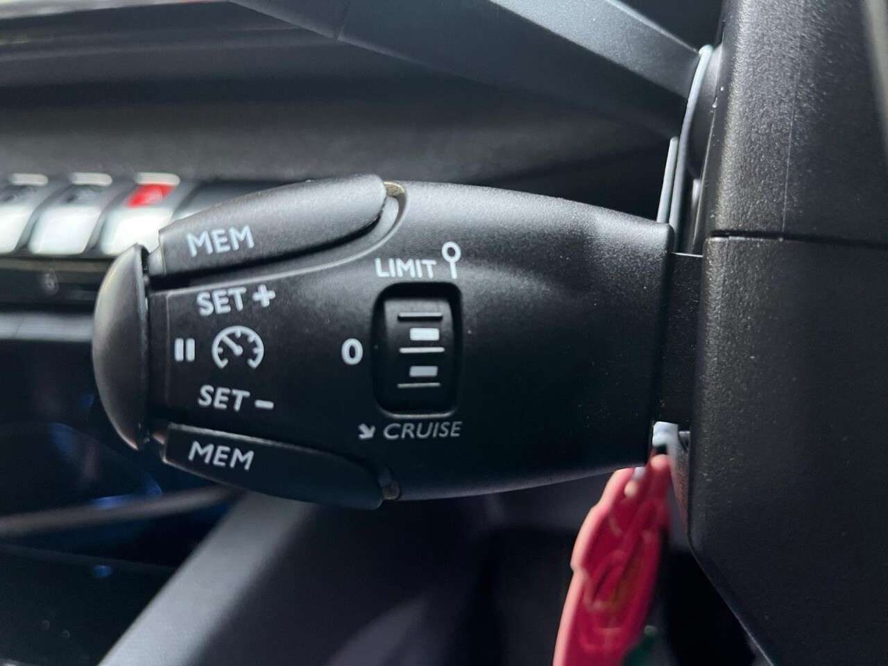 2019 PEUGEOT 3008 2019 PEUGEOT 3008