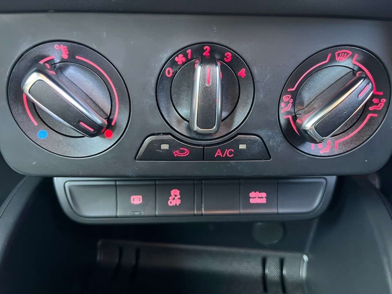 2018 AUDI A1 2018 AUDI A1