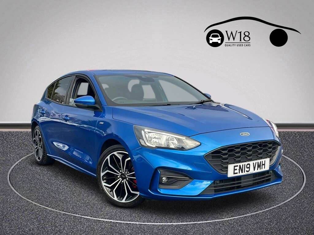 A 2019 FORD FOCUS 1.0T EcoBoost ST-Line X Hatchback 5dr Petrol Manual Euro 6 (s/s) (125 ps) A 2019 FORD FOCUS 1.0T EcoBoost ST-Line X Hatchback 5dr Petrol Manual Euro 6 (s/s) (125 ps)