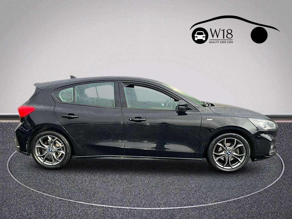 A 2019 FORD FOCUS 1.5 EcoBlue ST-Line Hatchback 5dr Diesel Manual Euro 6 (s/s) (120 ps) A 2019 FORD FOCUS 1.5 EcoBlue ST-Line Hatchback 5dr Diesel Manual Euro 6 (s/s) (120 ps)