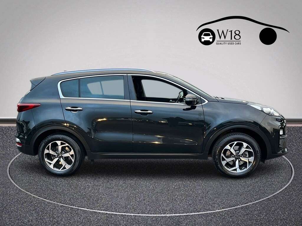 A 2019 KIA SPORTAGE 1.6 GDi 2 SUV 5dr Petrol Manual Euro 6 (s/s) (130 bhp) A 2019 KIA SPORTAGE 1.6 GDi 2 SUV 5dr Petrol Manual Euro 6 (s/s) (130 bhp)
