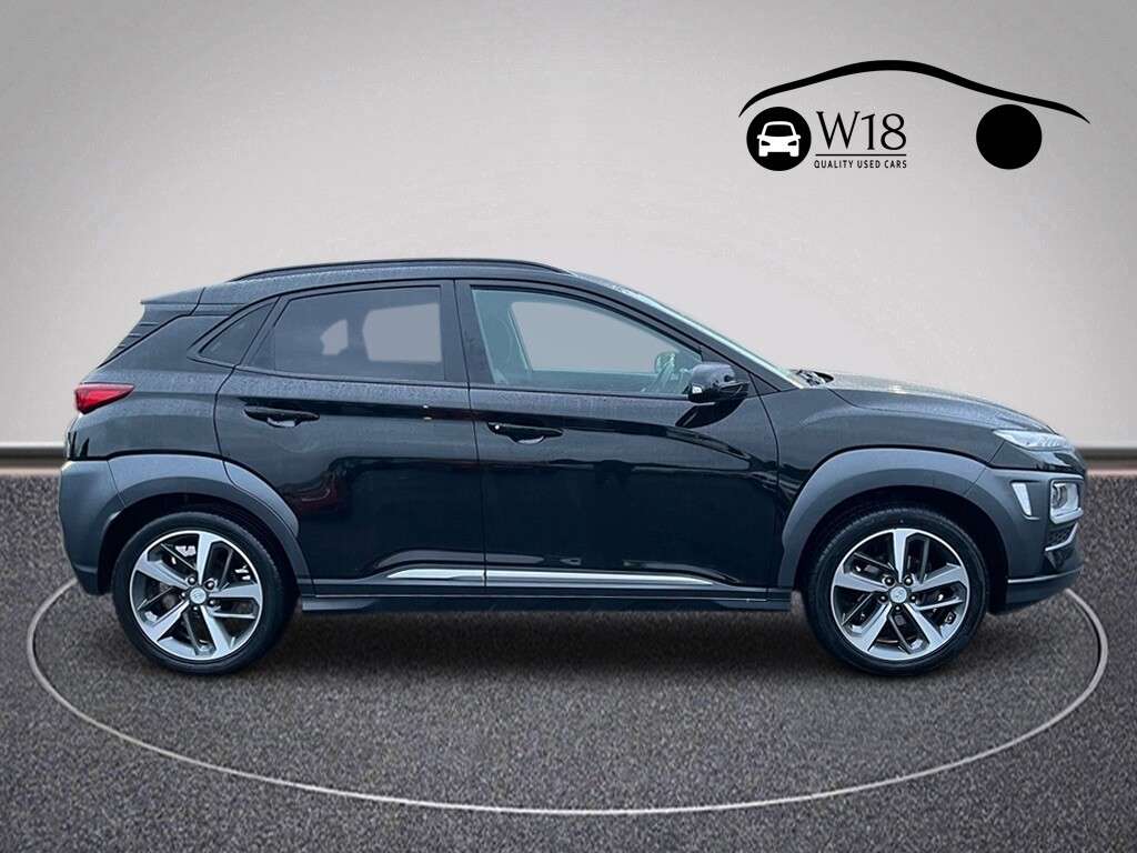 A 2019 HYUNDAI KONA 1.0 T-GDi Premium SUV 5dr Petrol Manual Euro 6 (s/s) (120 ps) A 2019 HYUNDAI KONA 1.0 T-GDi Premium SUV 5dr Petrol Manual Euro 6 (s/s) (120 ps)