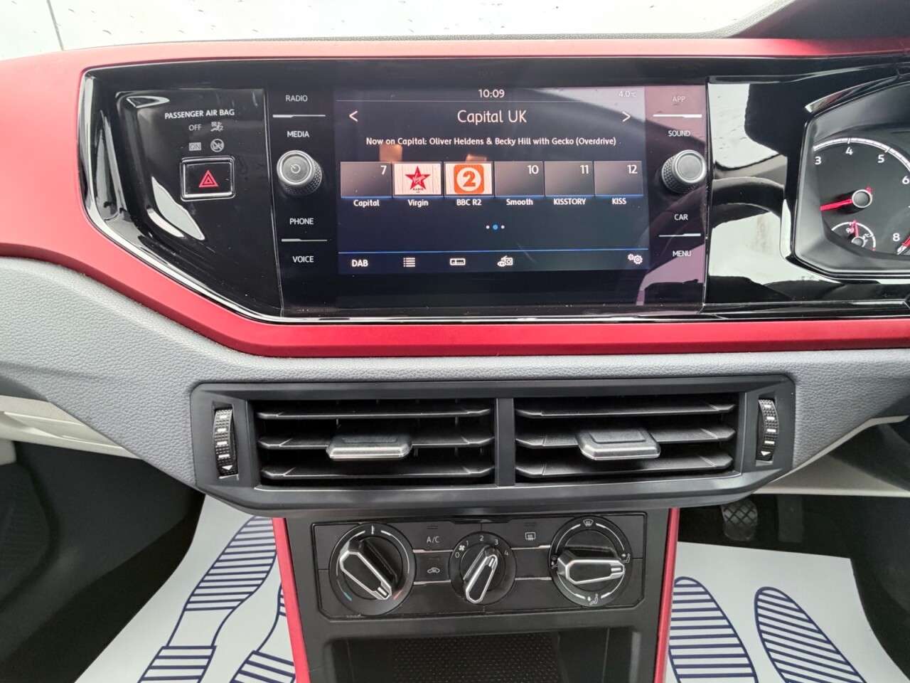 2019 VOLKSWAGEN POLO 2019 VOLKSWAGEN POLO