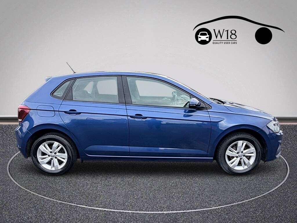 A 2018 VOLKSWAGEN POLO 1.0 SE Hatchback 5dr Petrol Manual Euro 6 (s/s) (75 ps) A 2018 VOLKSWAGEN POLO 1.0 SE Hatchback 5dr Petrol Manual Euro 6 (s/s) (75 ps)