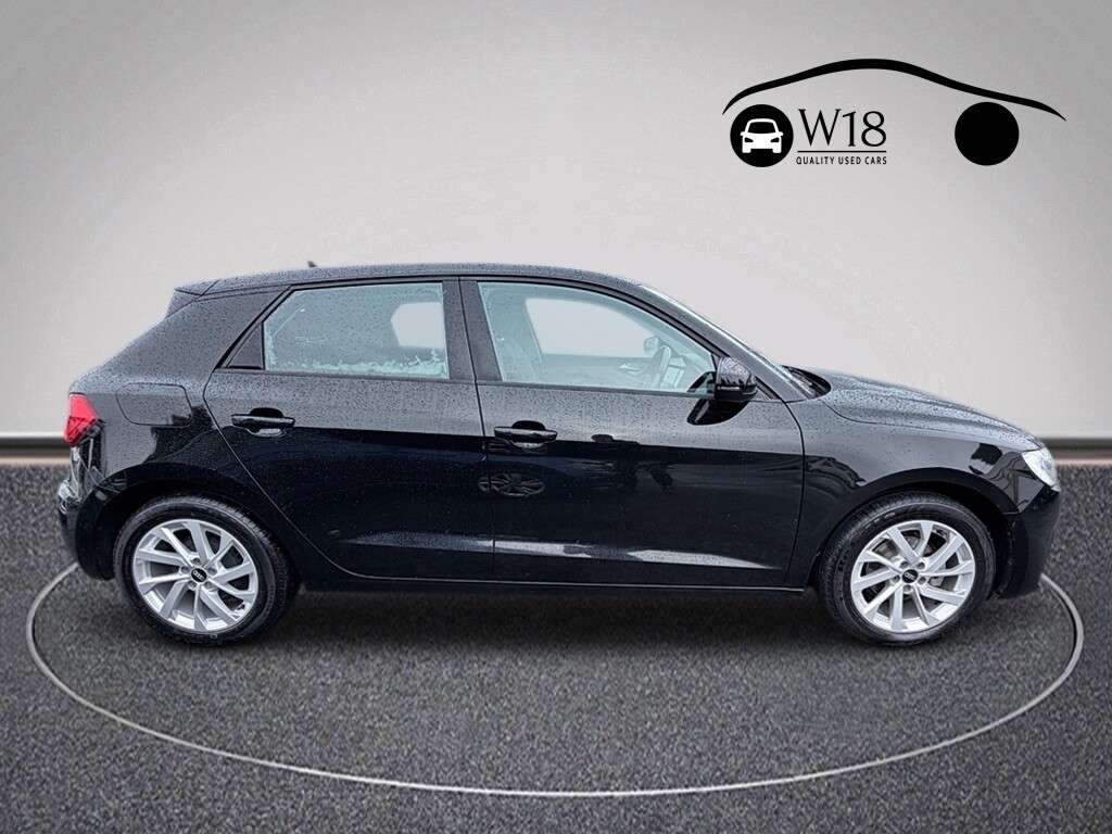 A 2021 AUDI A1 1.0 TFSI 25 Sport Sportback 5dr Petrol Manual Euro 6 (s/s) (95 ps) A 2021 AUDI A1 1.0 TFSI 25 Sport Sportback 5dr Petrol Manual Euro 6 (s/s) (95 ps)