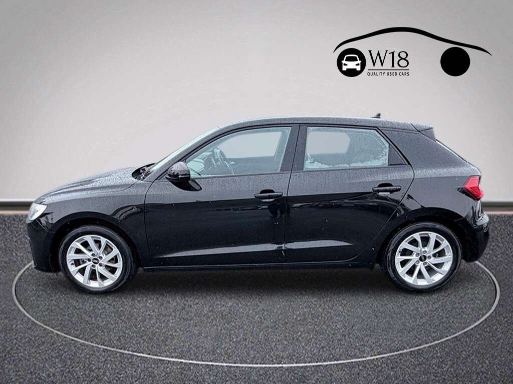 2021 AUDI A1 2021 AUDI A1