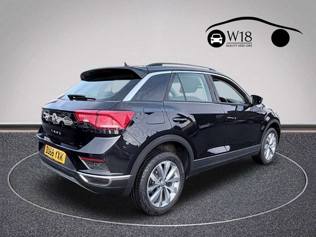 A 2018 VOLKSWAGEN T-ROC SE TSI A 2018 VOLKSWAGEN T-ROC SE TSI