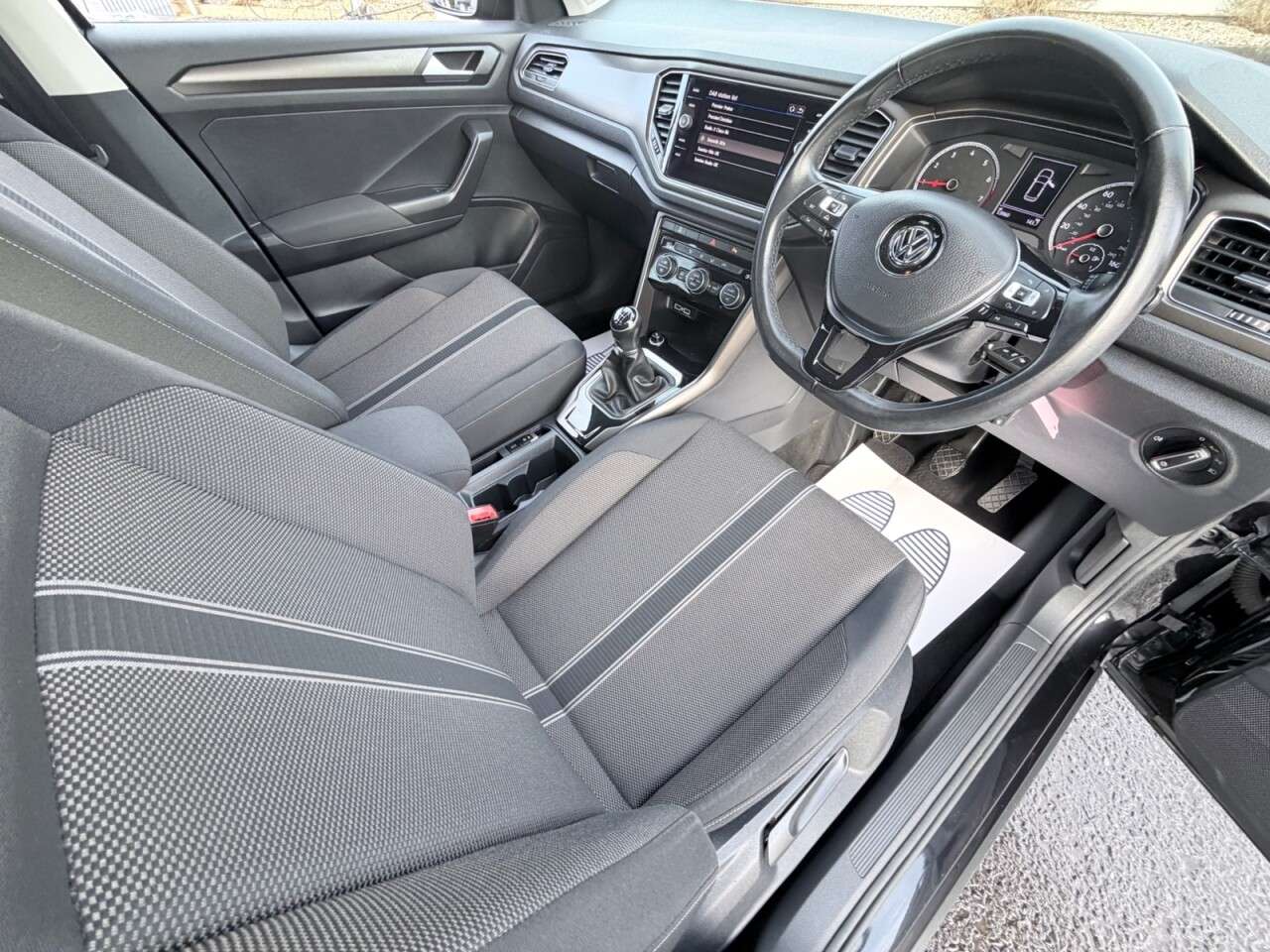 2018 VOLKSWAGEN T-ROC 2018 VOLKSWAGEN T-ROC