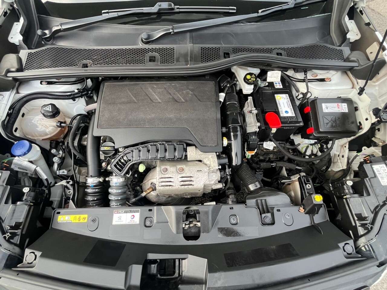 2020 PEUGEOT 2008 2020 PEUGEOT 2008