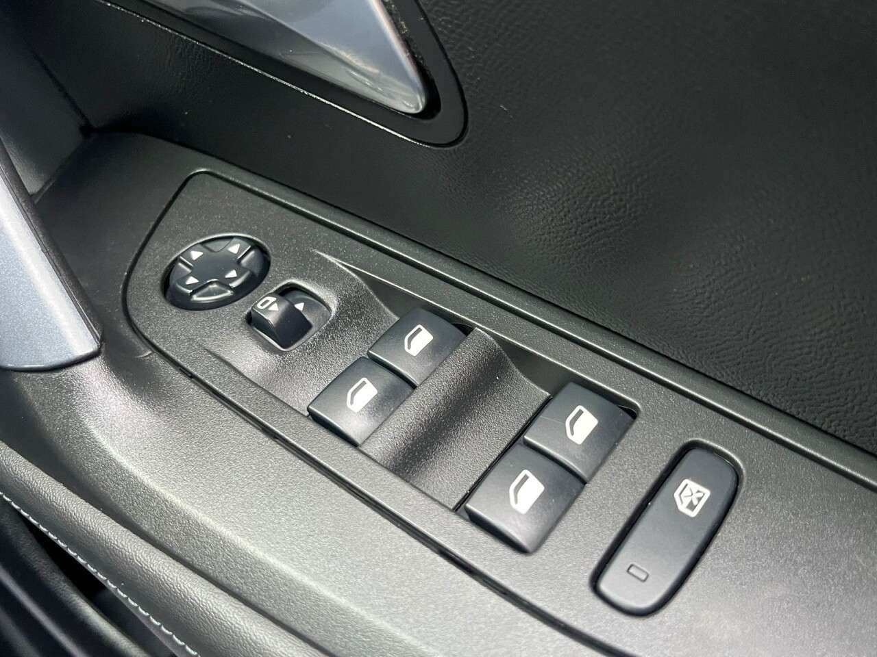 2020 PEUGEOT 2008 2020 PEUGEOT 2008