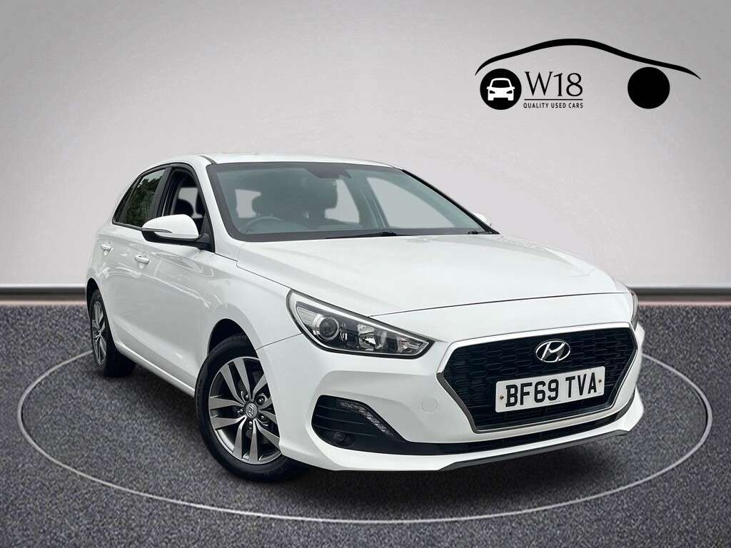 A 2019 HYUNDAI I30 1.0 T-GDi SE Hatchback 5dr Petrol Manual Euro 6 (s/s) (120 ps) A 2019 HYUNDAI I30 1.0 T-GDi SE Hatchback 5dr Petrol Manual Euro 6 (s/s) (120 ps)