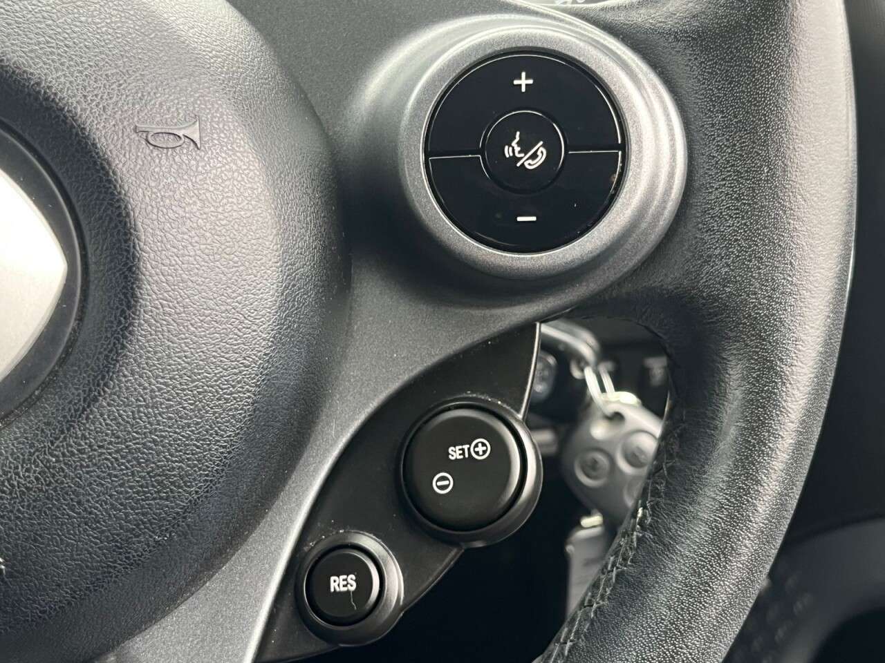 2017 SMART FORFOUR 2017 SMART FORFOUR