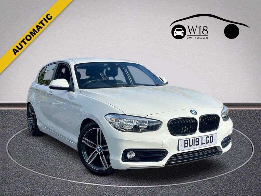 A 2019 BMW 1 SERIES 1.5 118i GPF Sport Hatchback 5dr Petrol Auto Euro 6 (s/s) (136 ps) A 2019 BMW 1 SERIES 1.5 118i GPF Sport Hatchback 5dr Petrol Auto Euro 6 (s/s) (136 ps)