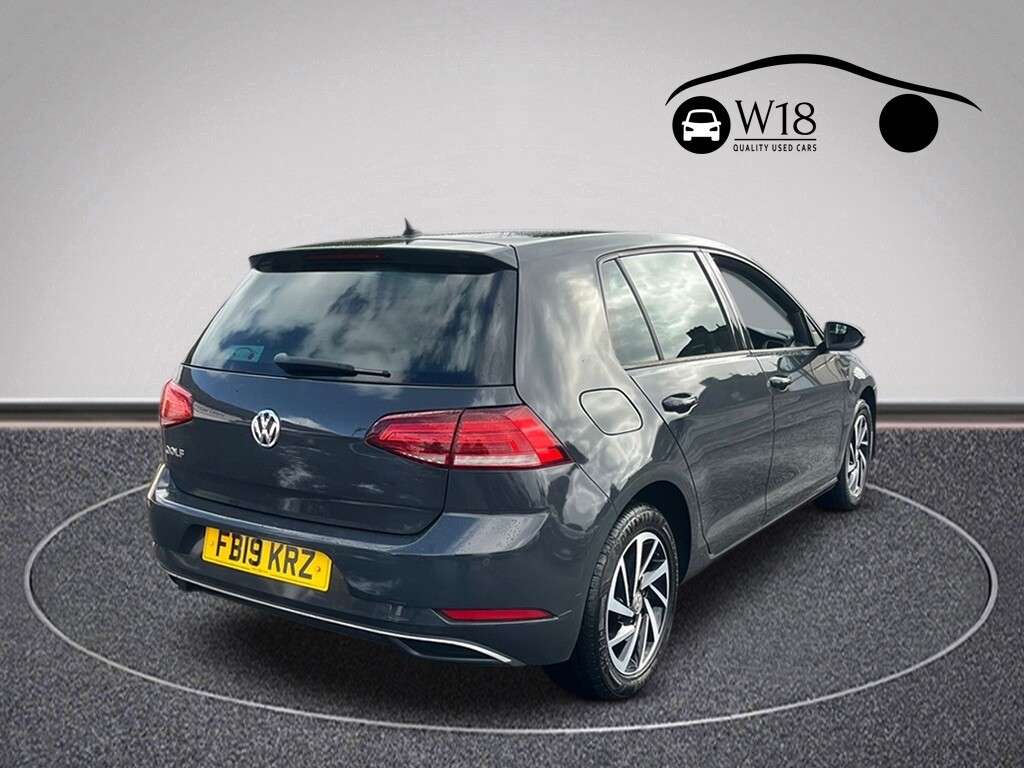 A 2019 VOLKSWAGEN GOLF 1.5 TSI EVO Match Hatchback 5dr Petrol Manual Euro 6 (s/s) (150 ps) A 2019 VOLKSWAGEN GOLF 1.5 TSI EVO Match Hatchback 5dr Petrol Manual Euro 6 (s/s) (150 ps)