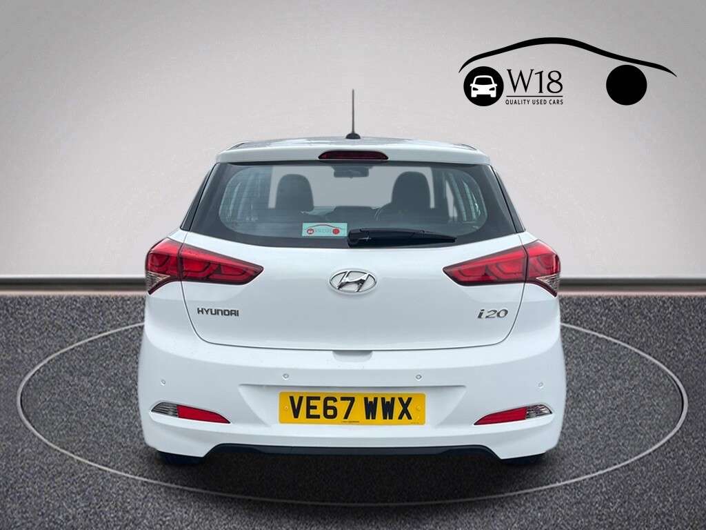 A 2018 HYUNDAI I20 1.2 SE Hatchback 5dr Petrol Manual Euro 6 (84 ps) A 2018 HYUNDAI I20 1.2 SE Hatchback 5dr Petrol Manual Euro 6 (84 ps)