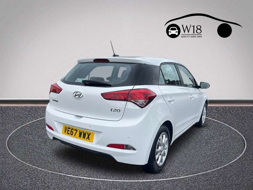 A 2018 HYUNDAI I20 1.2 SE Hatchback 5dr Petrol Manual Euro 6 (84 ps) A 2018 HYUNDAI I20 1.2 SE Hatchback 5dr Petrol Manual Euro 6 (84 ps)
