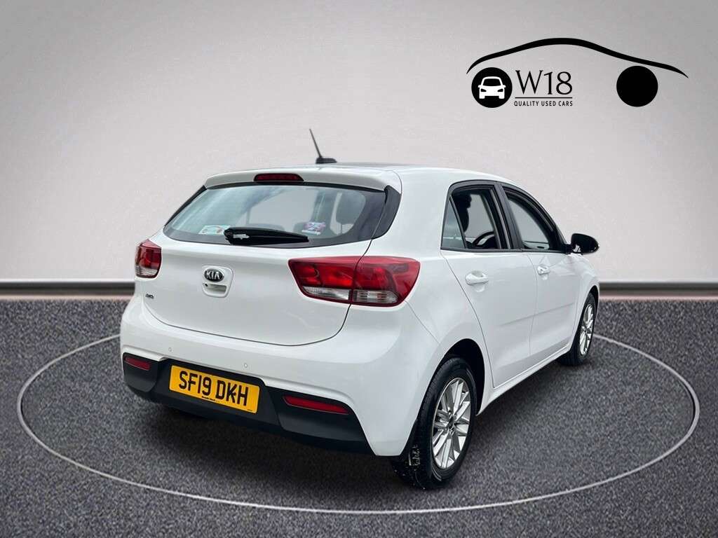 A 2019 KIA RIO 1.4 2 Hatchback 5dr Petrol Manual Euro 6 (s/s) (98 bhp) A 2019 KIA RIO 1.4 2 Hatchback 5dr Petrol Manual Euro 6 (s/s) (98 bhp)