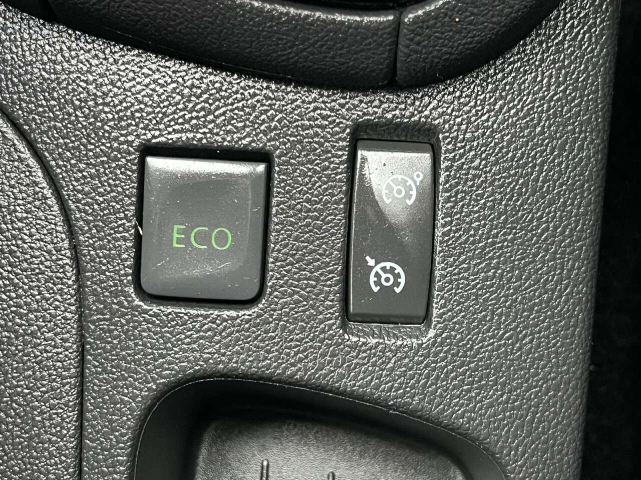 2019 RENAULT CLIO 2019 RENAULT CLIO