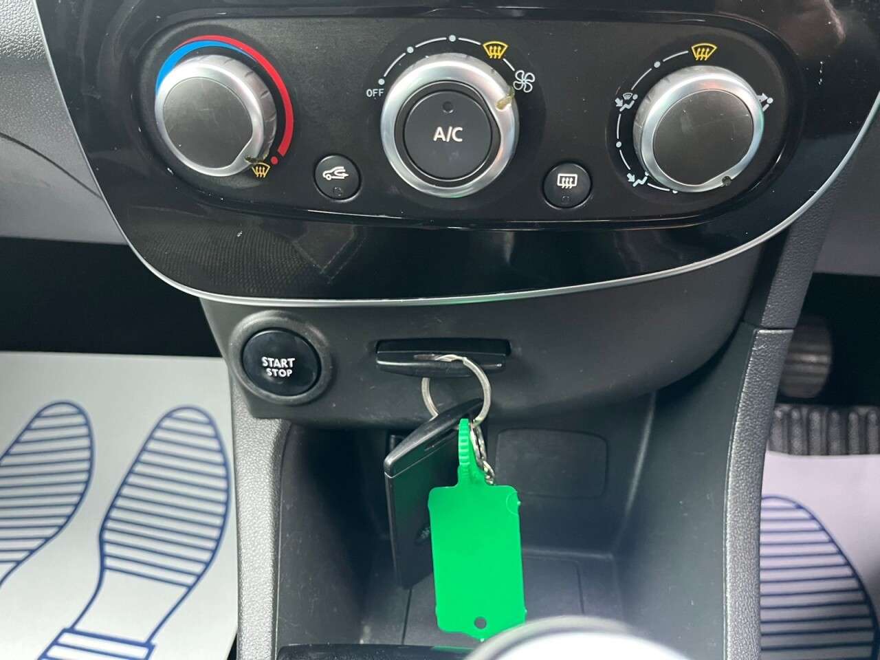 2019 RENAULT CLIO 2019 RENAULT CLIO