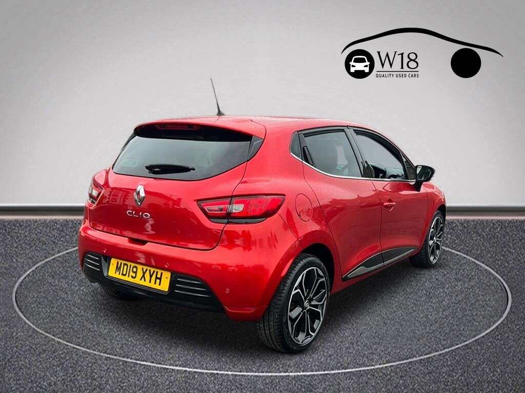 A 2019 RENAULT CLIO 0.9 TCe Iconic Hatchback 5dr Petrol Manual Euro 6 (s/s) (90 ps) A 2019 RENAULT CLIO 0.9 TCe Iconic Hatchback 5dr Petrol Manual Euro 6 (s/s) (90 ps)