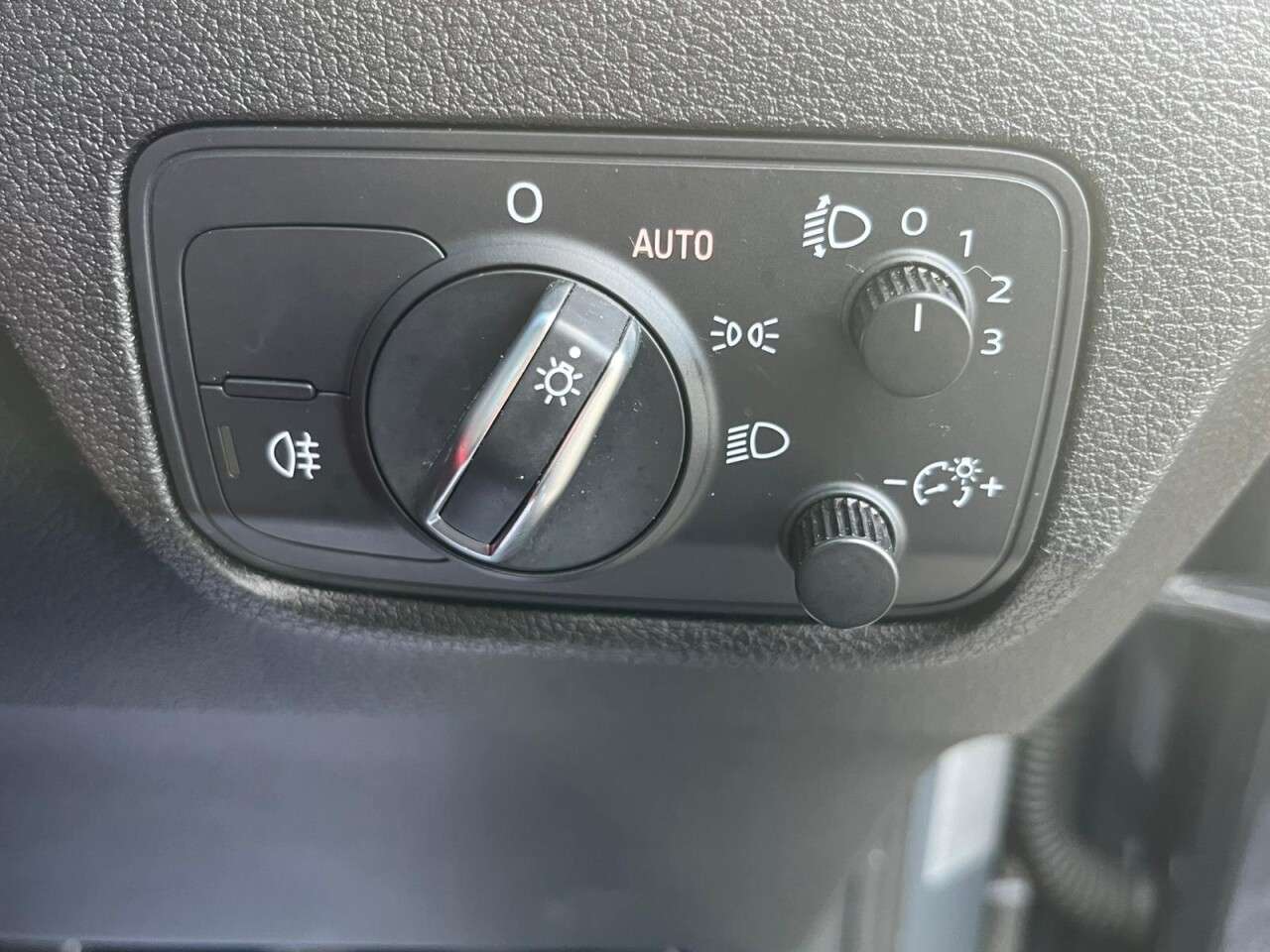 2018 AUDI Q2 2018 AUDI Q2