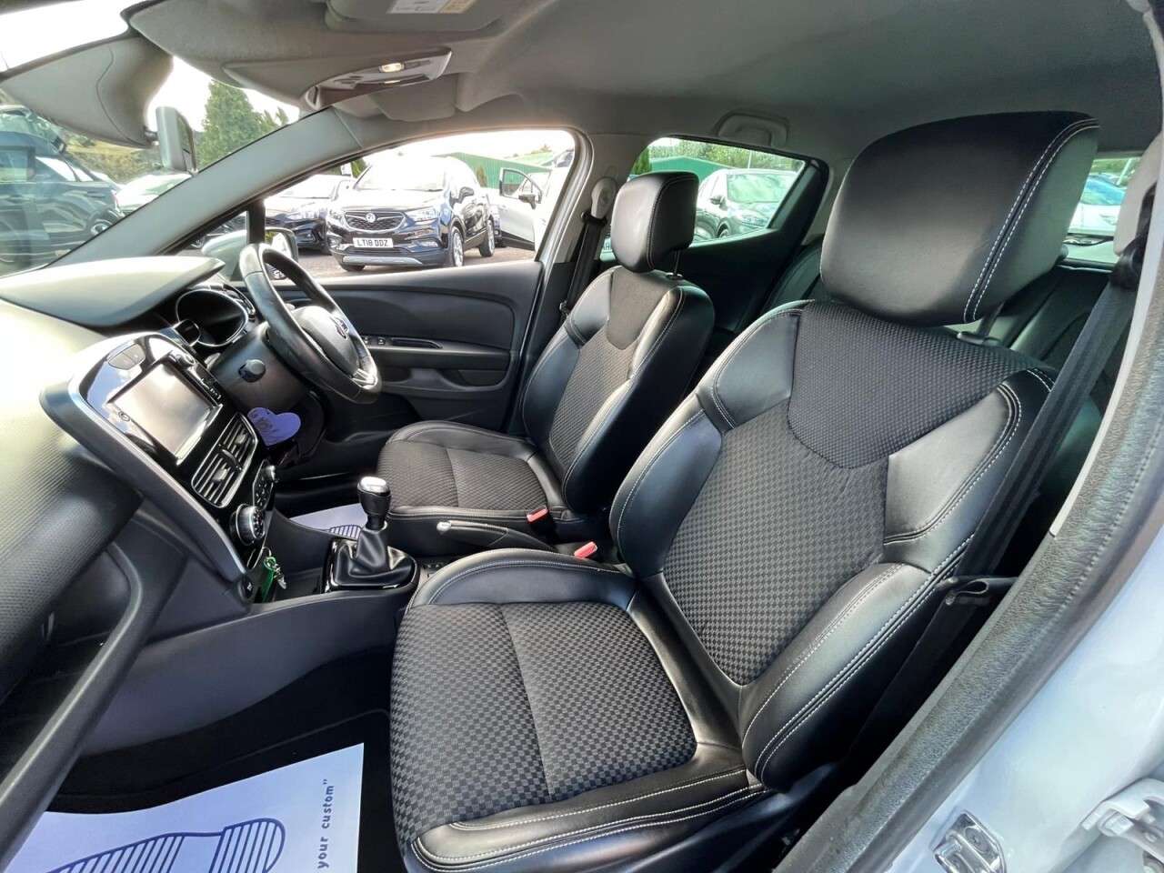 2018 RENAULT CLIO 2018 RENAULT CLIO