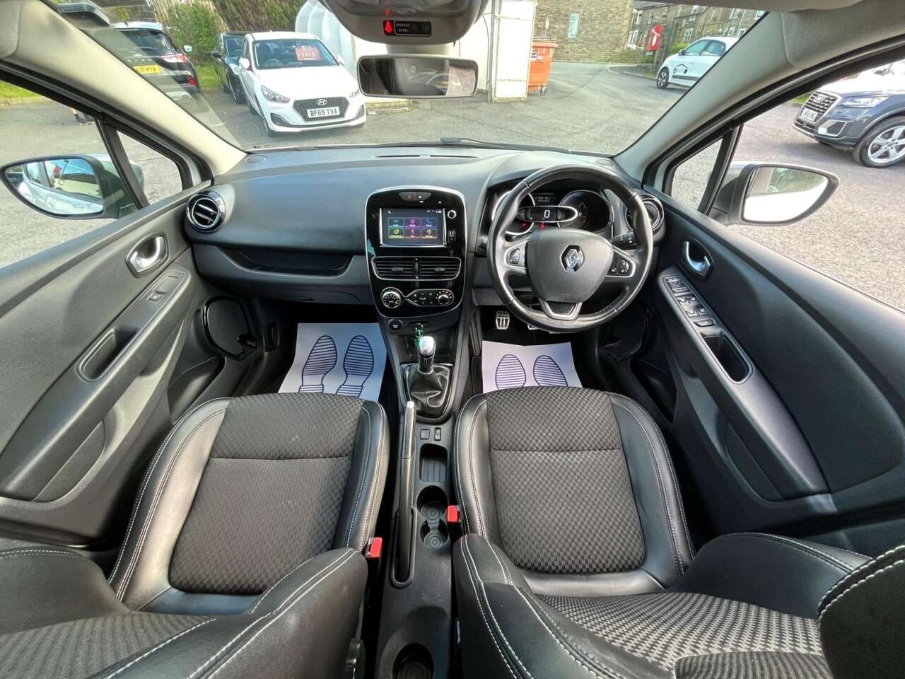 2018 RENAULT CLIO 2018 RENAULT CLIO