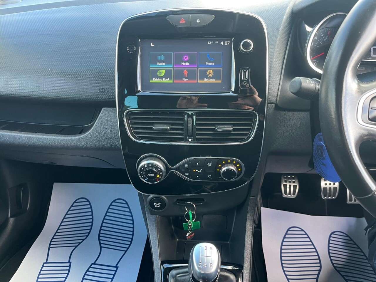 2018 RENAULT CLIO 2018 RENAULT CLIO