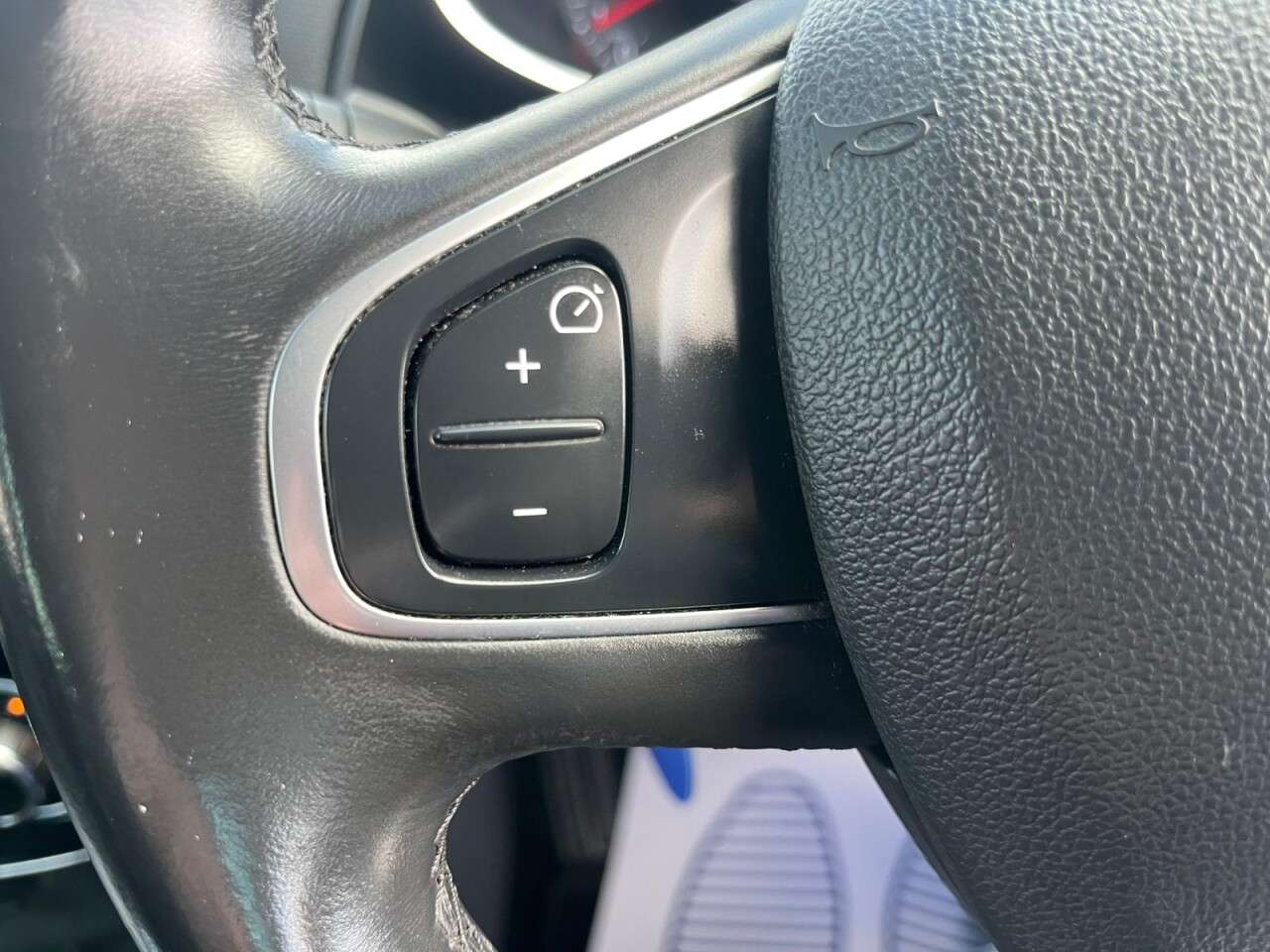 2018 RENAULT CLIO 2018 RENAULT CLIO