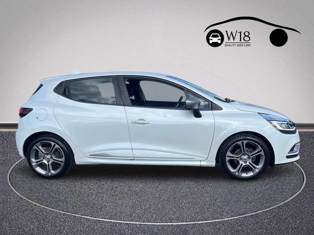 A 2018 RENAULT CLIO 0.9 TCe GT Line Hatchback 5dr Petrol Manual Euro 6 (s/s) (90 ps) A 2018 RENAULT CLIO 0.9 TCe GT Line Hatchback 5dr Petrol Manual Euro 6 (s/s) (90 ps)