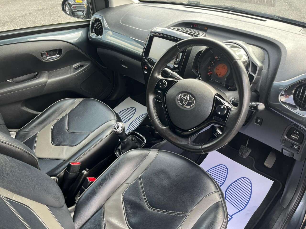 2017 TOYOTA AYGO 2017 TOYOTA AYGO