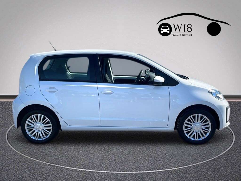 A 2017 VOLKSWAGEN UP! 1.0 Move up! Hatchback 5dr Petrol Manual Euro 6 (s/s) (60 ps) A 2017 VOLKSWAGEN UP! 1.0 Move up! Hatchback 5dr Petrol Manual Euro 6 (s/s) (60 ps)