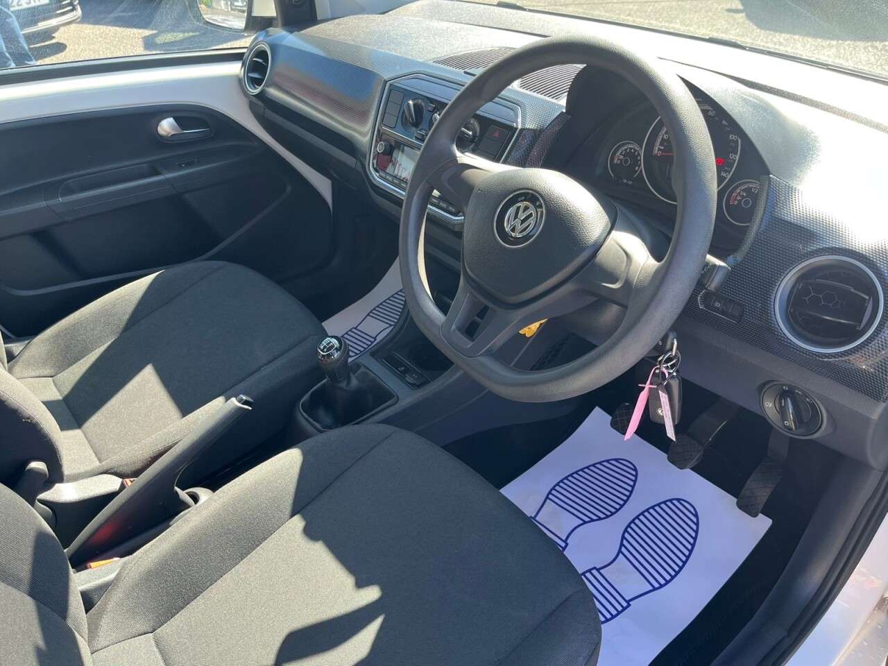 2017 VOLKSWAGEN UP! 2017 VOLKSWAGEN UP!
