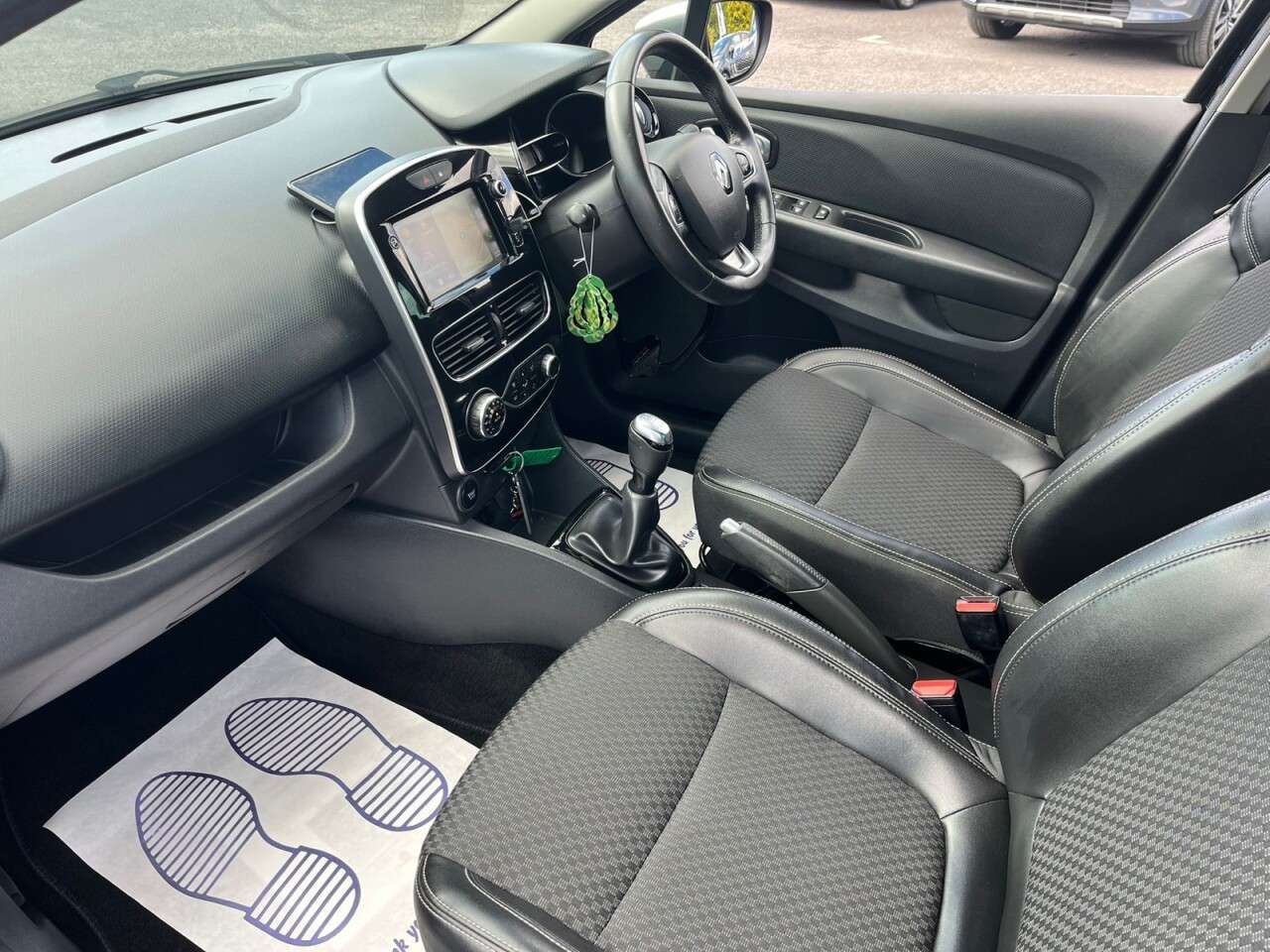 2019 RENAULT CLIO 2019 RENAULT CLIO