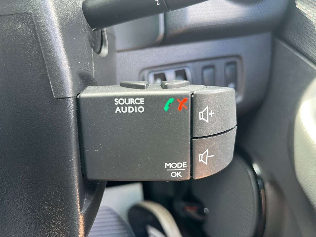2019 RENAULT CLIO 2019 RENAULT CLIO