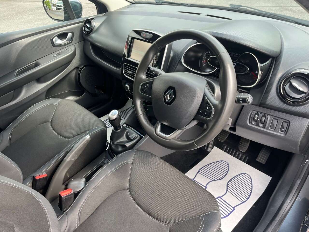 2018 RENAULT CLIO 2018 RENAULT CLIO