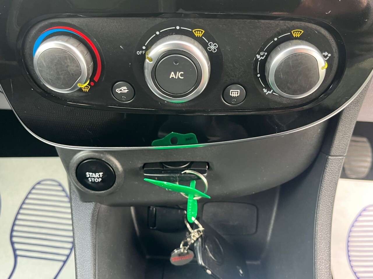 2018 RENAULT CLIO 2018 RENAULT CLIO