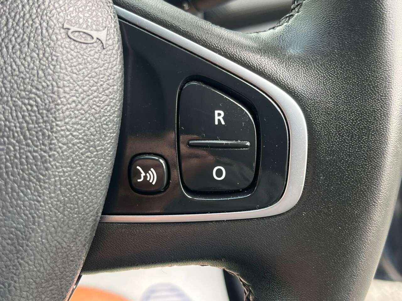 2018 RENAULT CLIO 2018 RENAULT CLIO