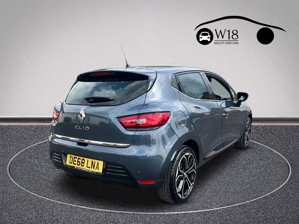 A 2018 RENAULT CLIO 0.9 TCe Iconic Hatchback 5dr Petrol Manual Euro 6 (s/s) (90 ps) A 2018 RENAULT CLIO 0.9 TCe Iconic Hatchback 5dr Petrol Manual Euro 6 (s/s) (90 ps)