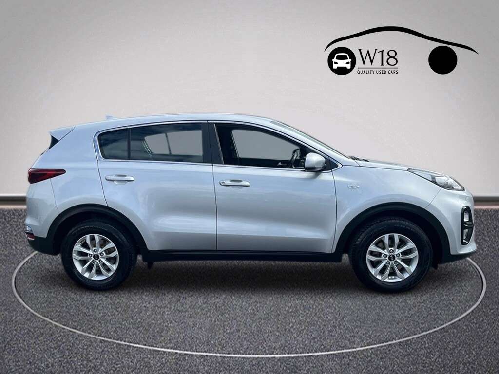 A 2019 KIA SPORTAGE 1.6 GDi 1 SUV 5dr Petrol Manual Euro 6 (s/s) (130 bhp) A 2019 KIA SPORTAGE 1.6 GDi 1 SUV 5dr Petrol Manual Euro 6 (s/s) (130 bhp)
