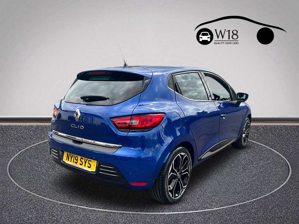 A 2019 RENAULT CLIO 0.9 TCe Iconic Hatchback 5dr Petrol Manual Euro 6 (s/s) (75 ps) A 2019 RENAULT CLIO 0.9 TCe Iconic Hatchback 5dr Petrol Manual Euro 6 (s/s) (75 ps)