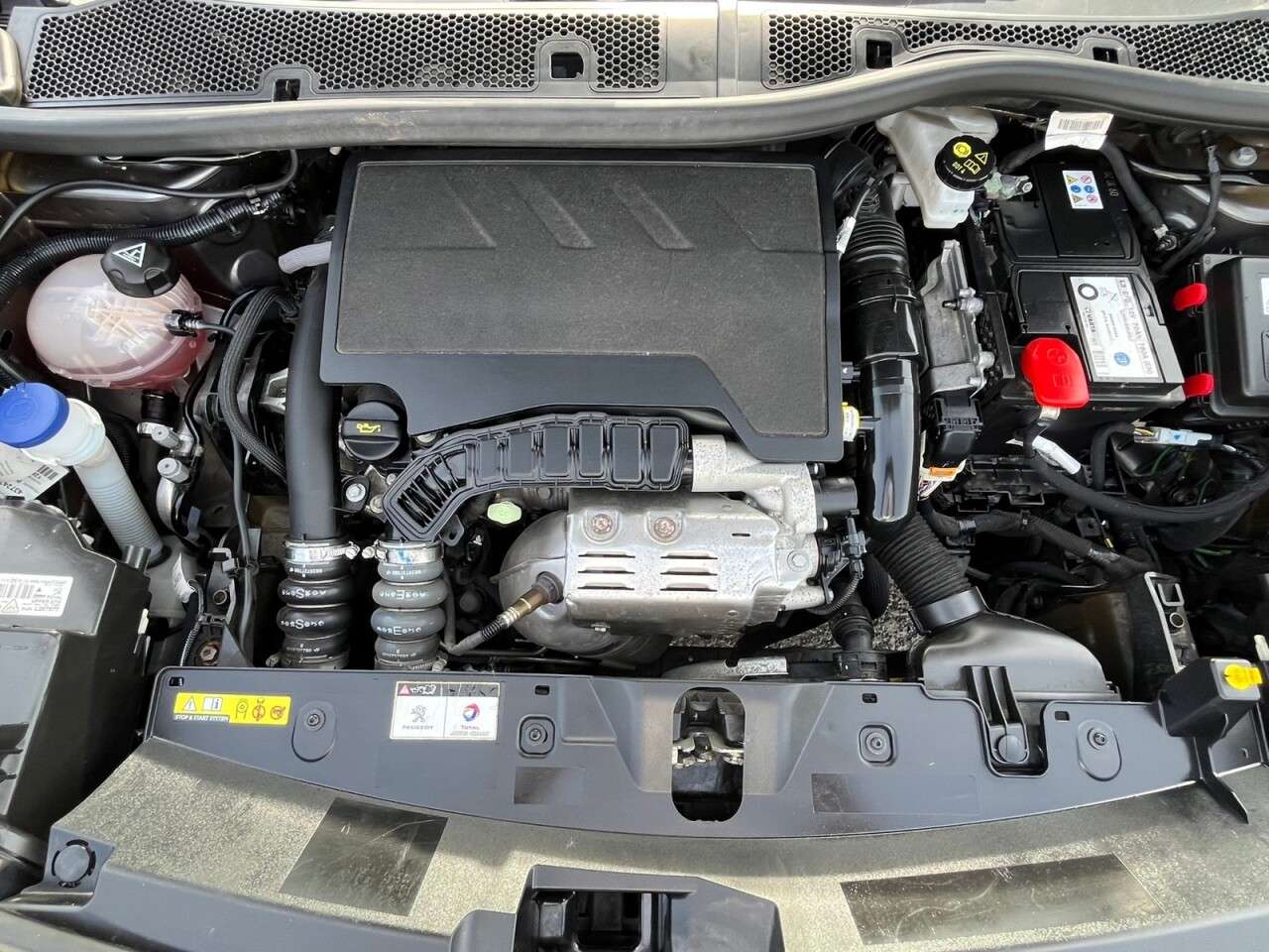 2020 PEUGEOT 2008 2020 PEUGEOT 2008