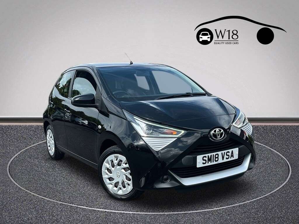A 2018 TOYOTA AYGO 1.0 VVT-i x-play Hatchback 5dr Petrol Manual Euro 6 (71 ps) A 2018 TOYOTA AYGO 1.0 VVT-i x-play Hatchback 5dr Petrol Manual Euro 6 (71 ps)