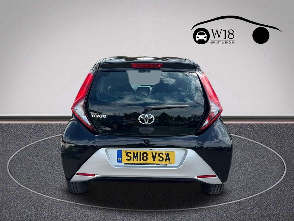 A 2018 TOYOTA AYGO 1.0 VVT-i x-play Hatchback 5dr Petrol Manual Euro 6 (71 ps) A 2018 TOYOTA AYGO 1.0 VVT-i x-play Hatchback 5dr Petrol Manual Euro 6 (71 ps)