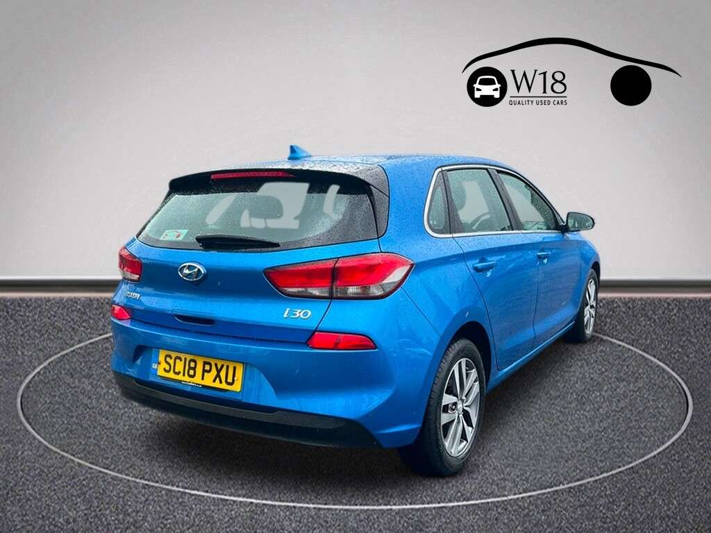 A 2018 HYUNDAI I30 1.6 CRDi Blue Drive SE Hatchback 5dr Diesel Manual Euro 6 (s/s) (110 ps) A 2018 HYUNDAI I30 1.6 CRDi Blue Drive SE Hatchback 5dr Diesel Manual Euro 6 (s/s) (110 ps)