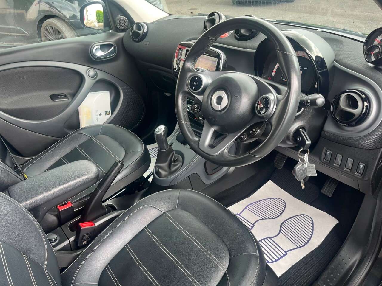 2017 SMART FORFOUR 2017 SMART FORFOUR